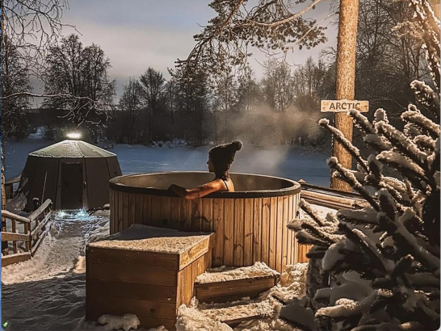Aurora Igloo With Private Hot Tub By Invisible Forest Lodge Rovaniemi Exterior photo